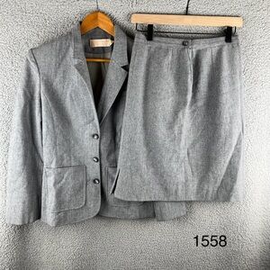 Pendleton Women’s Vintage Size 8/10‎ Gray Virgin Wool Blazer and Skirt Set